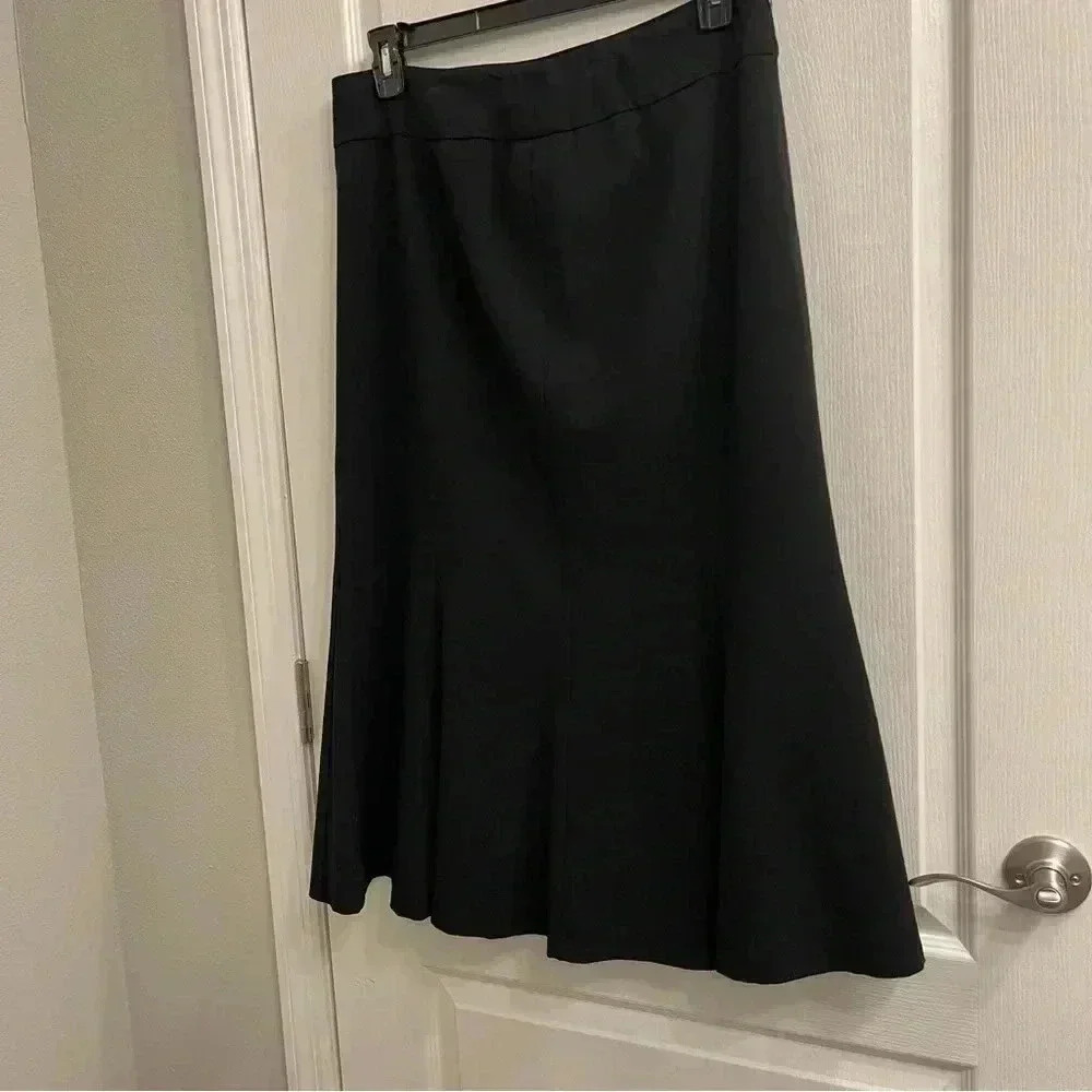 Black Lined Skirt by Investments - Picture 3 of 7